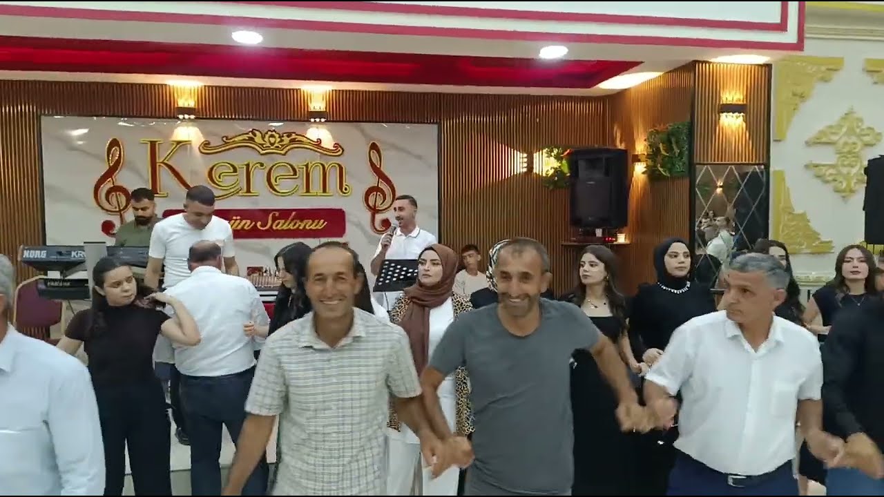 KAYAR AİLESİ PART 1 🩵  Hozan Nebi ile Metin boti #halay  