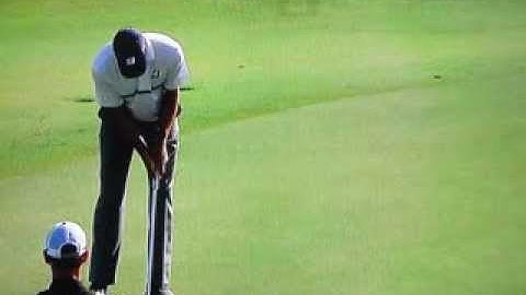 Matt Kuchar - Arm Lock Grip Putting Stroke (Face -On) Dec, 2013