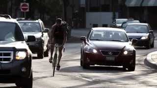 Bike messenger. Documentary directed by Jon Barber