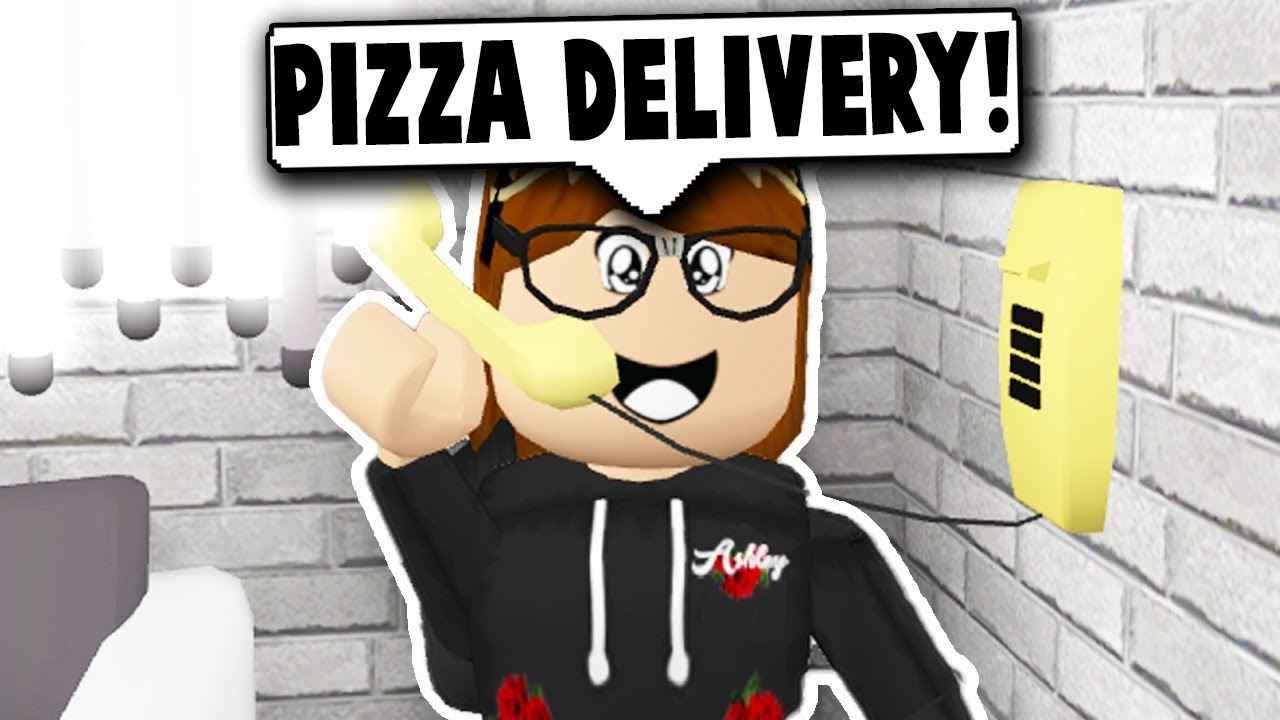 I Got Food Delivered To My House New Update Roblox Bloxburg - a stranger gave me 10 000 bloxburg roblox roleplay youtube