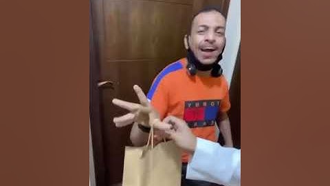 شاب من ذوي الاحتياجات الاخاصة يحفظ 20 جزء من القرآن الكريم