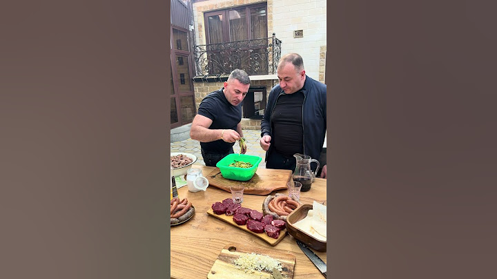 Пробую черемшу Алана