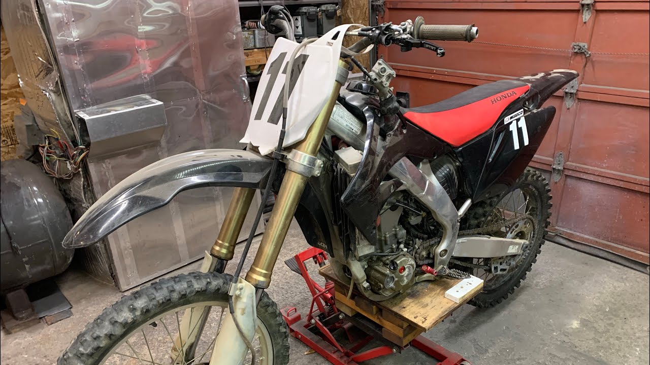 2004 HONDA CRF250 REBUILD PT 1 (Tear down) THIS ENGINE IS