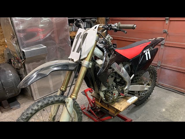 2004 HONDA CRF250 REBUILD PT 1 (Tear down) THIS ENGINE IS