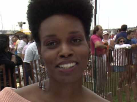 Dianne Reeves - Full Concert - 08/18/89 - Newport Casino (OFFICIAL)