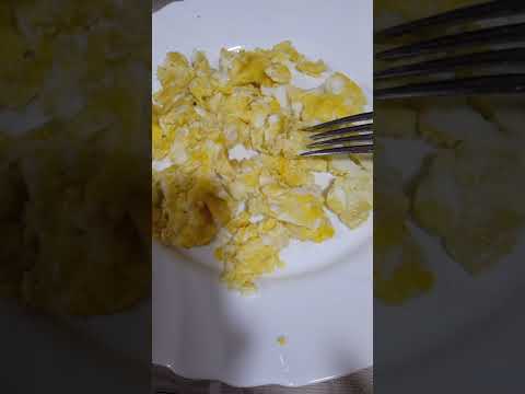 البيض بالثوم وزيت الزيتون بزاف مليحة لي الزكام والسعلة وربي يجيبلي الشفاء