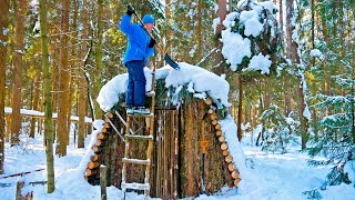 WINTER BUSHCRAFT CAMP in the forest | PORK RIBS ON THE FIRE | wooden staircase | BIRD FEEDERS | ASMR