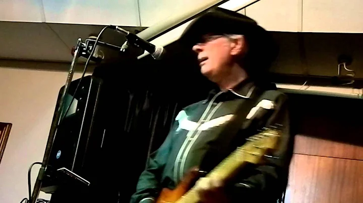 MIKE LEA SINGS COUNTRY