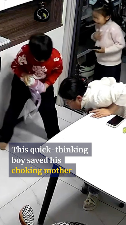 Quick-thinking Chinese boy puts down phone to save choking mother #shorts