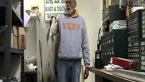 11-17-11 Ralph Harker 12 Pound Bass.MOD