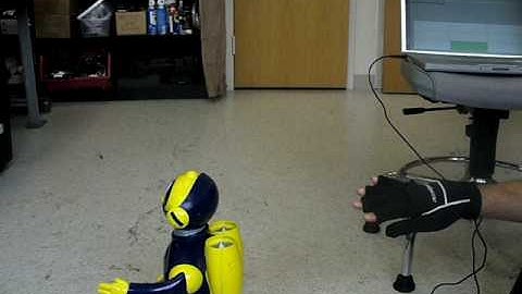 AcceleGlove controlling CosmoBot