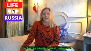 How Much This British Girl Makes in Russia Teaching English
