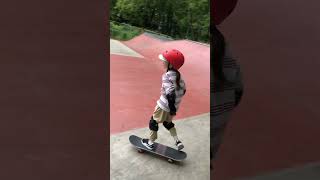 Девочка в скейт-парке 👧🛹 #shots  #skateboarding  #tiktok