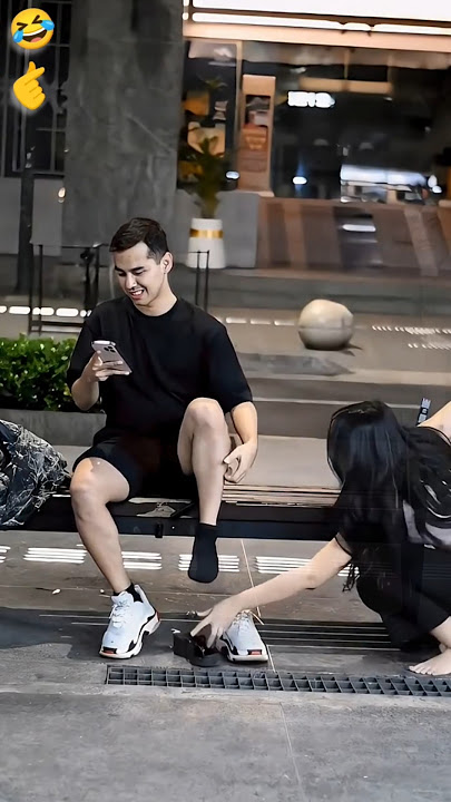 Teman Maling Sandal 😱😂🥰 Funny Slipper Prank Gone Viral #shorts