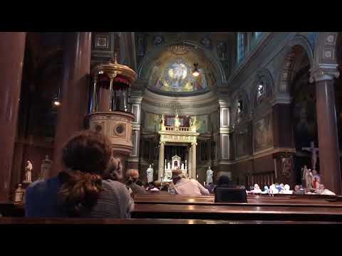 Католический храм. Служба. Орган.