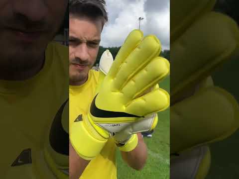 GOALKEEPER ASMR | Nike VG3 😍🧤 #shorts