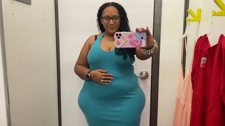 Old Navy in the dressing room/trying on plus size ...