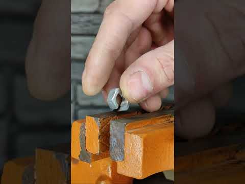 Электрики вам это не покажут! Как обжать наконечник без специального инструмента? #shorts