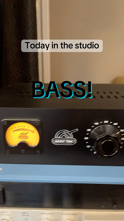 Why paralell compress bass?#musicians  #bass #bassguitar #producer #studio #music #studio #musicians