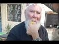 حلق شارب مسن درزي اهانة وتنكيلا على يد العصابات الاموية الارهابية حلق شارب مسن درزي اهانة وتنكيلا على يد العصابات الاموية الارهابية