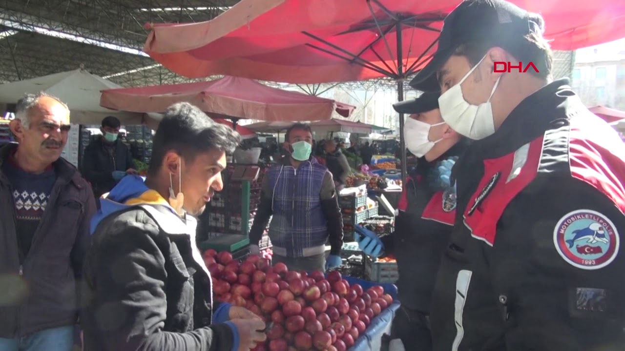 Halk pazarındaki 20 yaş ve altındaki 5 genç, evlerine götürüldü