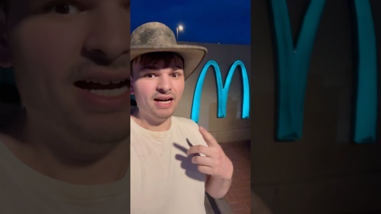 THIS MCDONALD’S IS BLUE‼️😳 