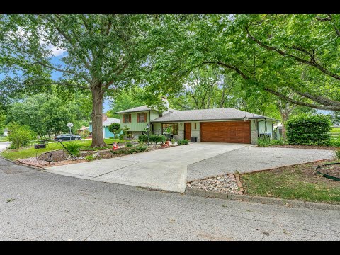2625 SE Waters Edge Ln, Topeka, KS home video tour