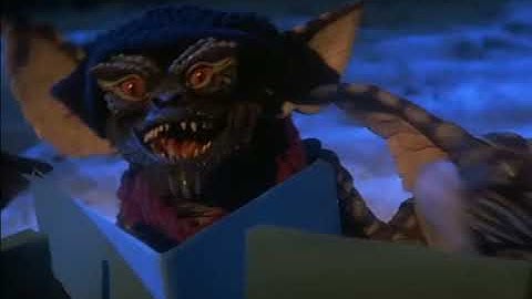 #gremlins #scene #funny #caroling #lady #pissed #shocked #christmas #viralreels