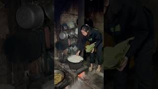 Wifes Turn Eating With Teak Leaves Is Even More Delicious Night Culinary Part 14