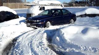 JAGUAR X TYPE 3.0 V6  on snow