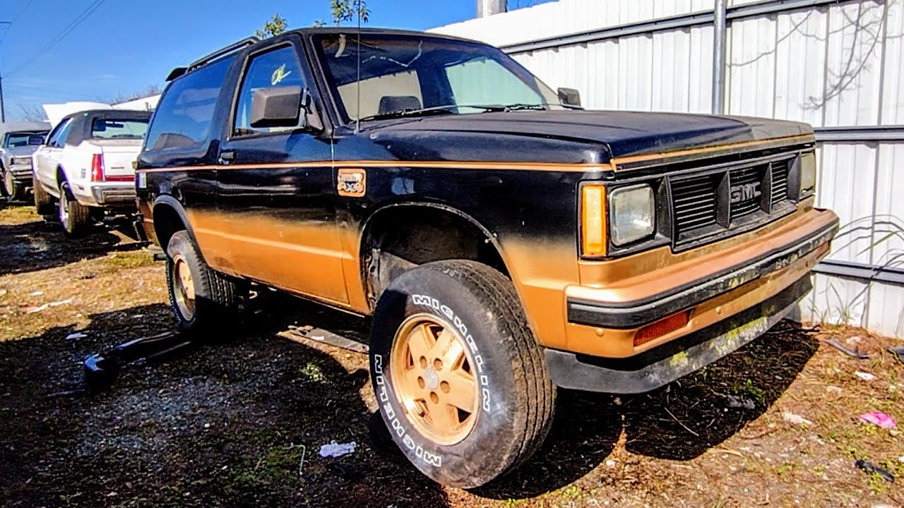 Is This A Rare Jimmy? 1988 GMC 4x4 S15 Gypsy Junkyard Find - YouTube