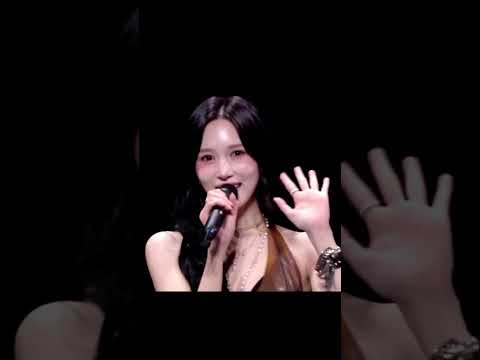 중국 공연에 가서 인사하는 Twice Mina 화장과 써클렌즈가 어색하지만 그래도 예쁩니다. #twice #mina #twicemina #트와이스 #미나 #kpop #tima