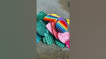 Thousands of pop it in different colors I like pop it part 3