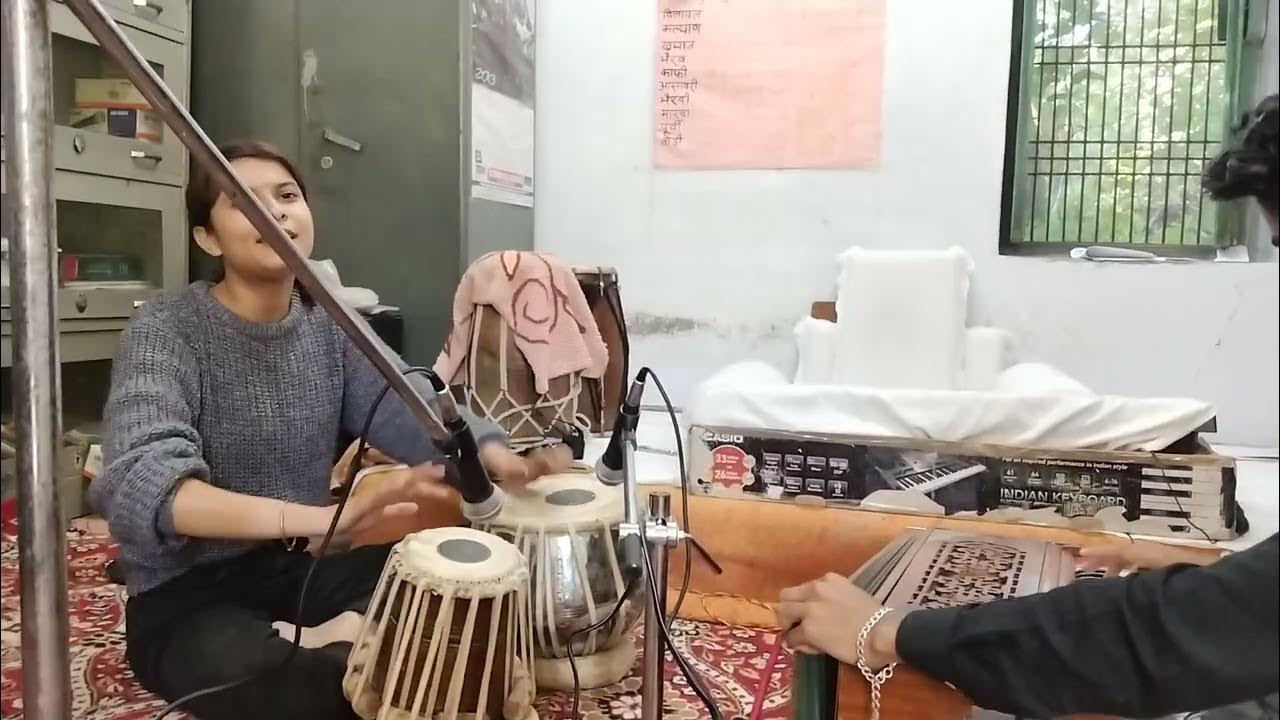 lambi judaai tabla vadak parul Upadhyay and harmonium vadak ritik
