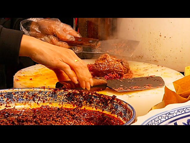 Xian Street Food - Chinese Lamb Burger  Rou Jia Mo | Travel Thirsty