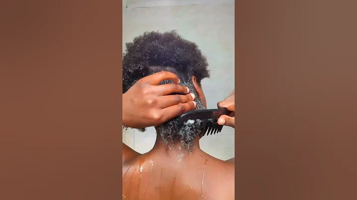 how I detangle and moisturize with aloe gel on 4c hair