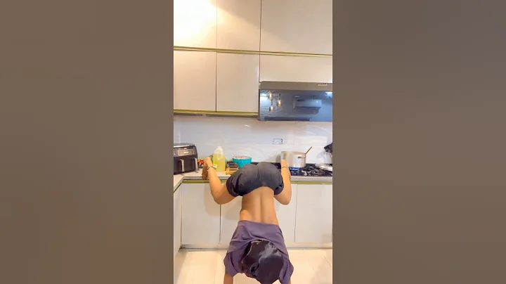 MAKE NIGERIAN EGUSI SOUP WITH ME….A fan sent me this recipe and uncle P tried it🤣