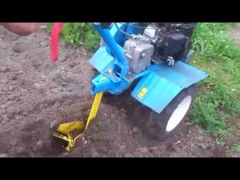Посадка картофеля мотоблоком !