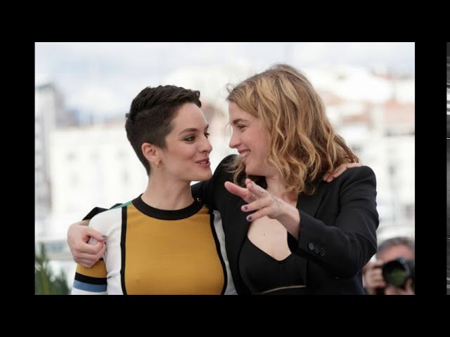 Adele Haenel en Céline et Noémie Merlant en Louis Vuitton