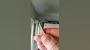 Window adjustment. Macrozoomin. Satisfying