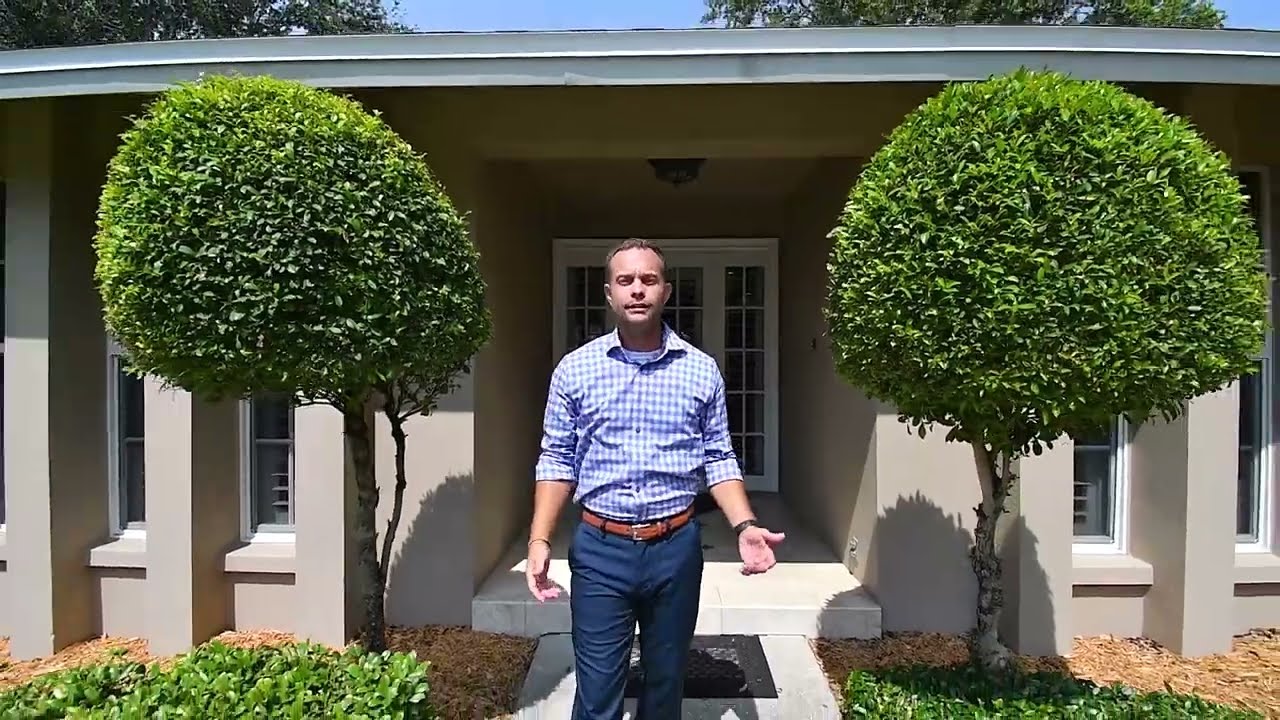 607 Grovewood Ln, Largo, FL 33770