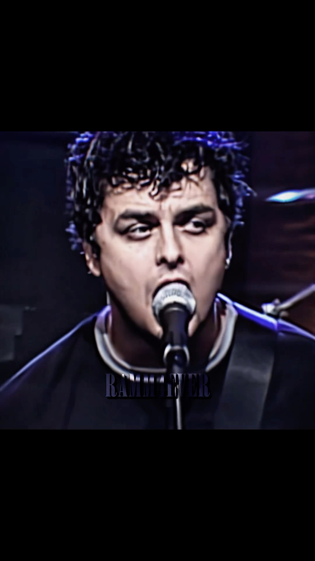 Green Day - Boulevard Of Broken Dreams [Official Music Video