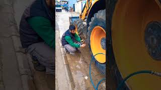 Jcb Kepçe Lastiği Şişirme