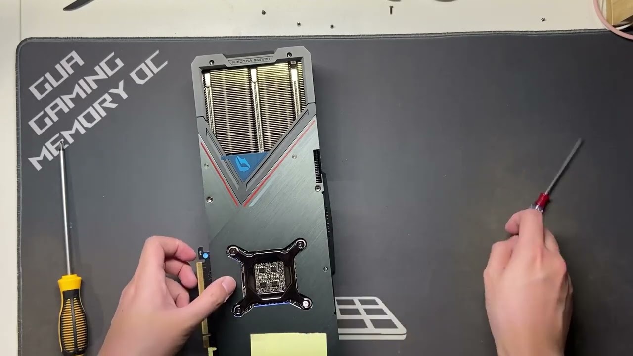 拆解Dismantle Colorful RTX 4090 Vulcan - YouTube
