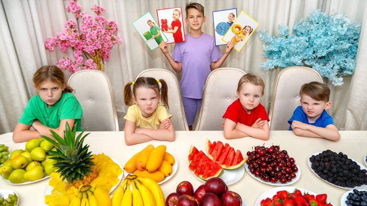 Cinq enfants adorent les fruits sains 🍒🍇🍊🍐🍍