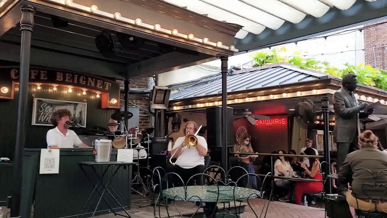 Cafe Beignet, New Orleans.