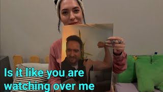 Julia Want This Picture Of Arther At Her Streaming Room