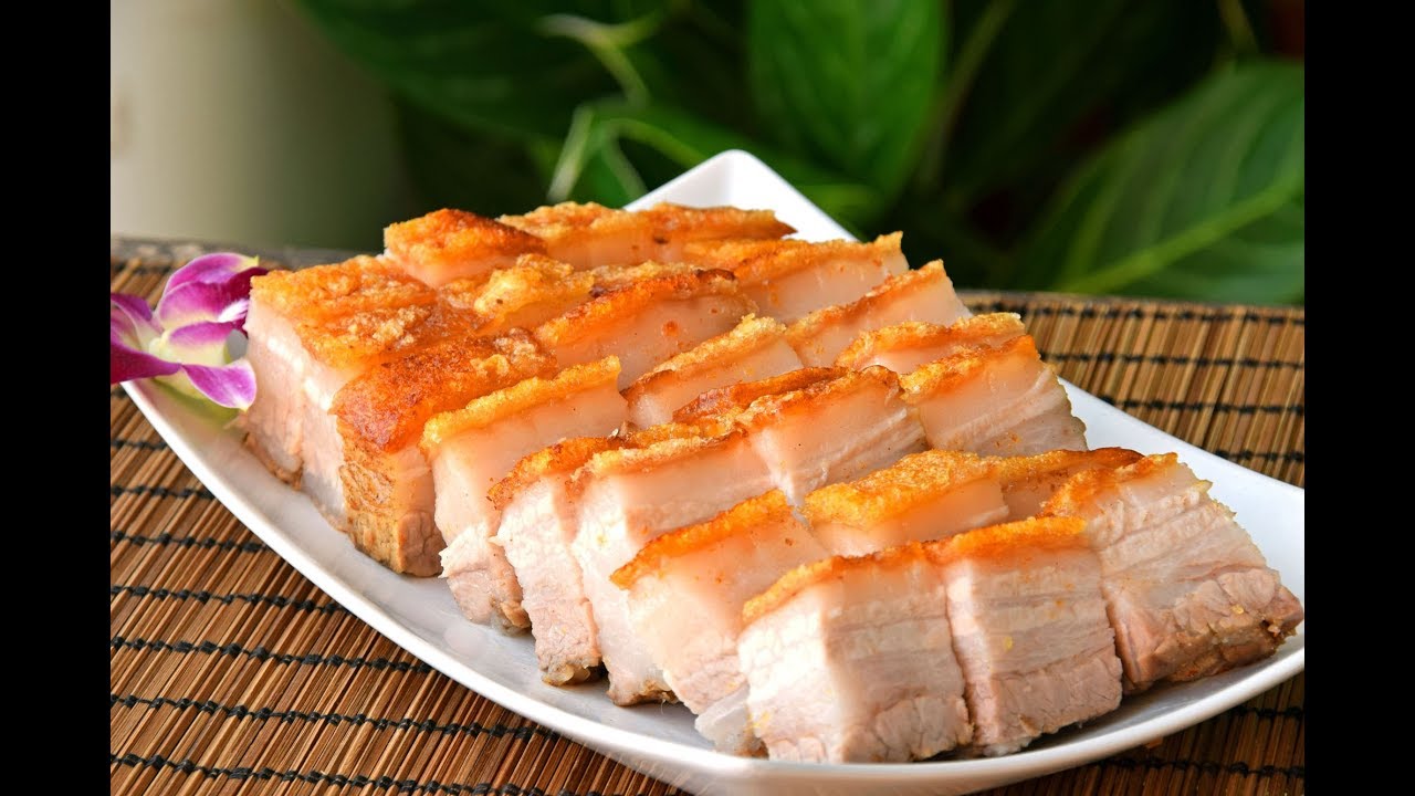 Siu Yuk, Chinese Crispy Roast Pork Belly: Hong Kong Chachaanteng-style Cantonese pork, at home (烧肉) | Chinese Cooking Demystified