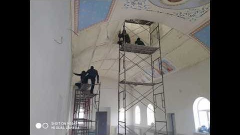 Потолки в церкви.