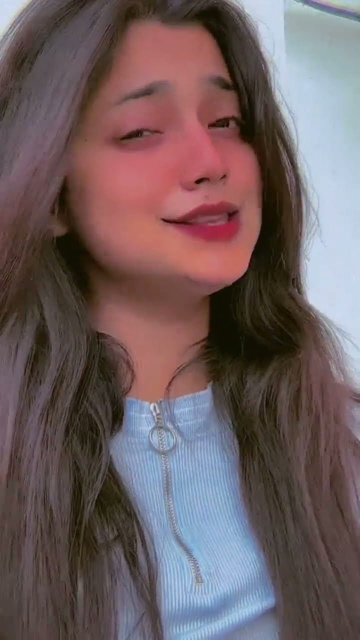 Sugga Color Lugga | Astha Singh | #shorts #shortsvideo | #youtubeshorts | #shortfeed